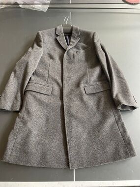 Men's Gray Wool Overcoat - Classic Single-Breasted Coat NWT size 40s